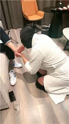 【佚名情侣】看女友虐她的绿帽老公 JS240926-1