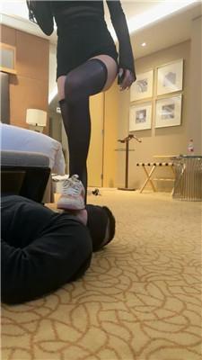 【沅芷大人】古驰脏脏鞋黑丝碾压踩 bf49439