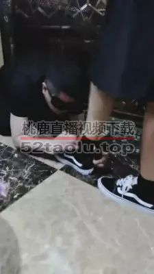 【露可】匡威黑棉袜KTV羞辱奴 G-210528-16