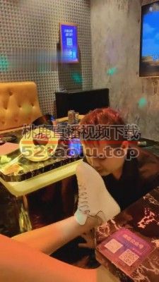 【弯弯小阿姨】KTV暴打贱狗-插吐素人 G-210801-15