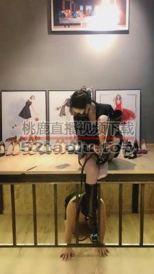 【宇婉莹】网红模特囚禁驯化人形犬 G-210816-3