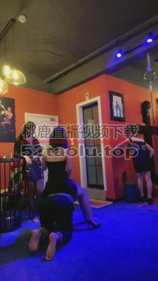 【晨晨cc】群调-教两个素人小姐姐一起玩狗 bf3899