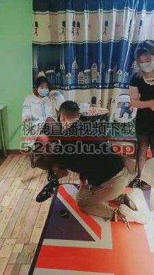 【户外第一】伺候女女情侣亲热-舔脚/耳光/踩踏/踢裆 bf7459