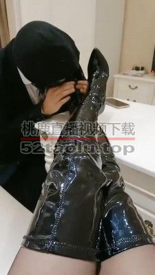 【三三】趁闺蜜睡着玩奴 bf8106