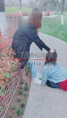 【梦幻大大】户外玩弄骚母狗 bf10260