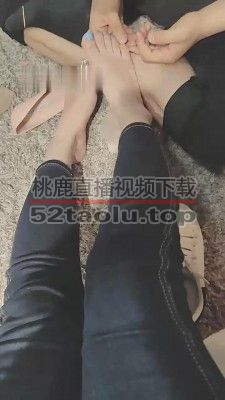 【乐爷】小白鞋踩踏碾压脚下奴 bf11127