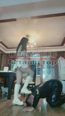 【月影儿】长腿车模脏长靴踩狗 bf11553