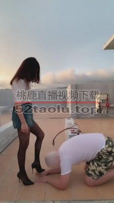 【宝爷】天台双S精神小妹暴揍 bf12943