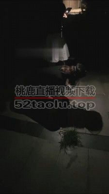 【御主大大】户外让闺蜜舔鞋舔脚舔袜子 bf16411