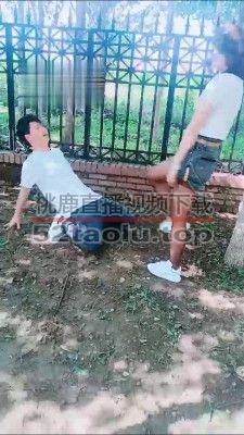 【南城天姬】户外逮住偷窥奴遛狗 bf16648