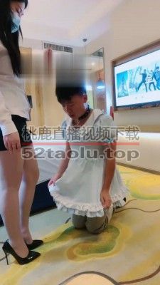 【雪琪琪】强制狗穿裙子/圣水/高跟踩/鞭打 bf18337