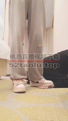 【美娜格格】AJ白袜肉丝小姐姐辱追求者 bf21030