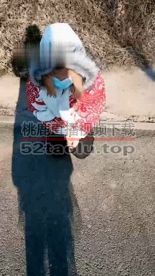 【十三妹】户外大坝旁溜母狗 bf21556