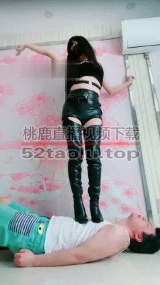 【兔粉粉】皮靴全体重踩踏跳舞 bf21681