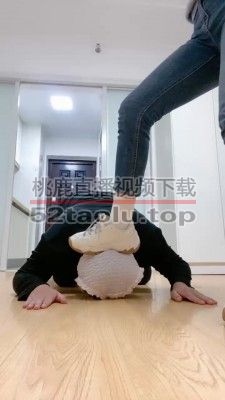 【小布丁S】小白鞋白棉袜踩踏虐打 bf23918