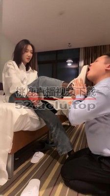 【术术】素人库里丝暴力虐-全体重踩跺/虐乳腿绞 bf25035