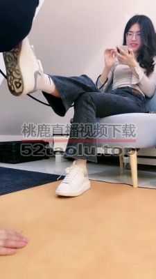 【嘉妮S】夜跑后原味白袜鞋袜辱狗 bf25923