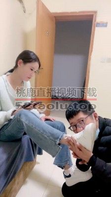 【孤傲女帝】脚压盆窒息/脚喂食脚耳光/白袜深喉舔【双视角版】bf26211