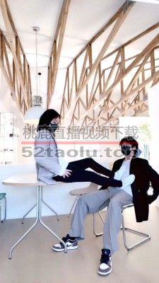 【小妮】咖啡厅帆布鞋踩狗 bf27806