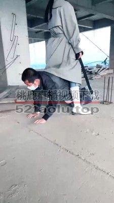 【罗宾】户外重刑虐打拾荒老人 bf27939