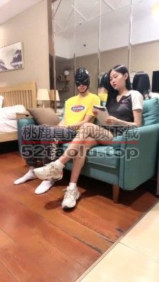 【艾莉】剧情-学妹教训学长-白鞋踩踏/骑马腿绞窒息/喂口水 bf28071