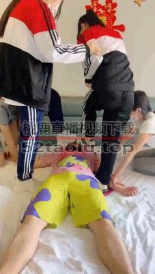 【精神小妹】4S学生主暴虐狠踹/踩头/闻臭鞋/升水加官窒息 bf28605