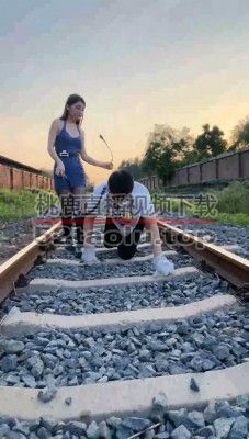 【领主老大】户外训调双狗-铁路遛钻胯踢裆/天台皮靴跳踩碾头 bf29548