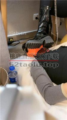 【玥野兔】桌底视角-长靴黑棉袜踩狗 JS231117-17