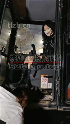 【诗琪】户外-挖掘机车内虐狗 bf36483