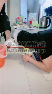 【薇主】奖励家奴吃圣水泡面 JS231215-10