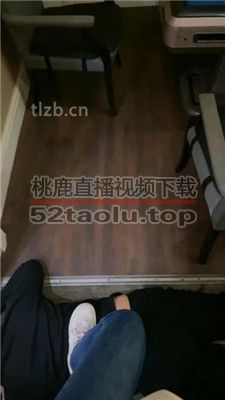 【佳佳】运动鞋白袜踩虐/骑马遛狗 bf37197