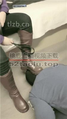 【樊樊】皮带sp/跪舔脏长靴/棉袜臭脚辱【完整版】 JS240105-1