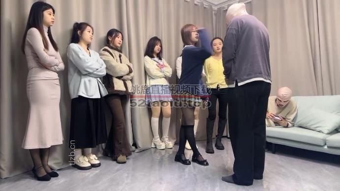 【狗哥】强推-七素人女神重度暴力玩狗 bf37958