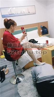 【乐爷】高跟肉丝踩狗/强迫喂食/人肉脚垫/脚插嘴 bf38194