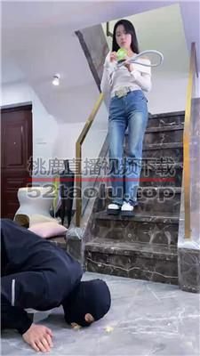 【麋鹿银儿】舔地板喂食/吃口水/鞭打/踩狗爪/全体重踩 bf39557