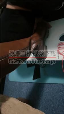 【董小姐】用狗舌保养主人的长靴 JS240331-23