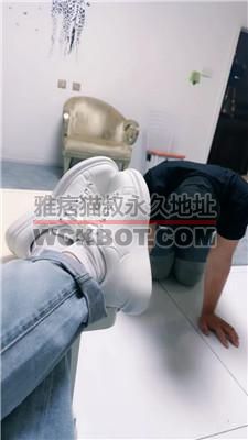 【蜜雪情侣】情侣主虐绿帽-跪舔脏鞋臭脚 JS240416-5