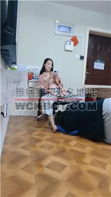 【樱樱】闺蜜狗-舔干净jio才赏赐骑马 JS240419-13