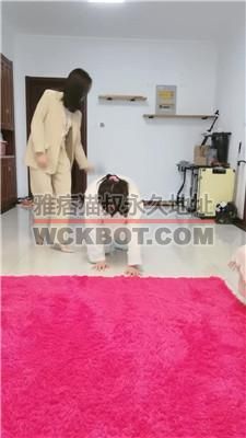 【凌儿女神】母畜-犬化遛狗/裸足狂舔/高跟踩 bf40625