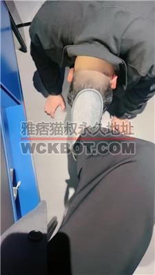 【诗诗】骑马狗盆/碾压踩狗头/裸足恋足舔/踩踏喂食 JS240425-2