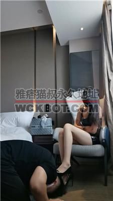 【皮皮】御姐范S-虐父子狗-脚耳光/揪耳朵/骑脖/舔臭脚 bf41261