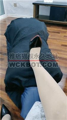【妍希】高跟肉丝脚蹂躏狗奴【上】 JS240515-6