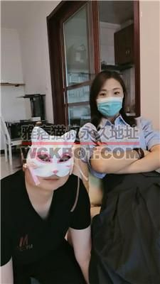 【凌儿女神】母畜下跪陪直播 JS240530-8