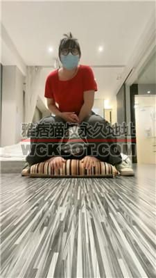 【婷婷】内裤套头/黑丝狂舔/物化脚垫 JS240627-36