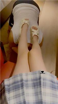 【甜音】JK小姐姐-拖鞋裸足踩脚垫/物化人体家具 bf42771