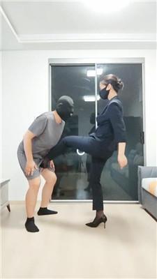 【飒飒小主】白领S虐-抽耳光/连环踢裆 bf42795