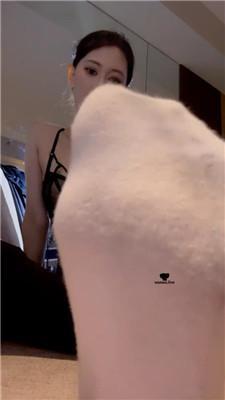 【艾琳175S】无休止地裸足香水窒息榨 JS240718-10