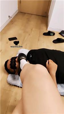 【上海汤圆】皮鞋白袜踩虐/气味控制辱 JS240720-17