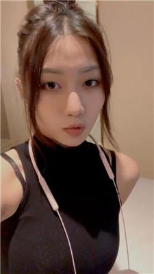 【LL77】清理小白鞋棉袜/踩踏/舔马桶喝圣水【完整版】 bf43014