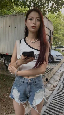 【素人挖掘机】开发短靴小姐姐-踩踏抽耳光 bf43024